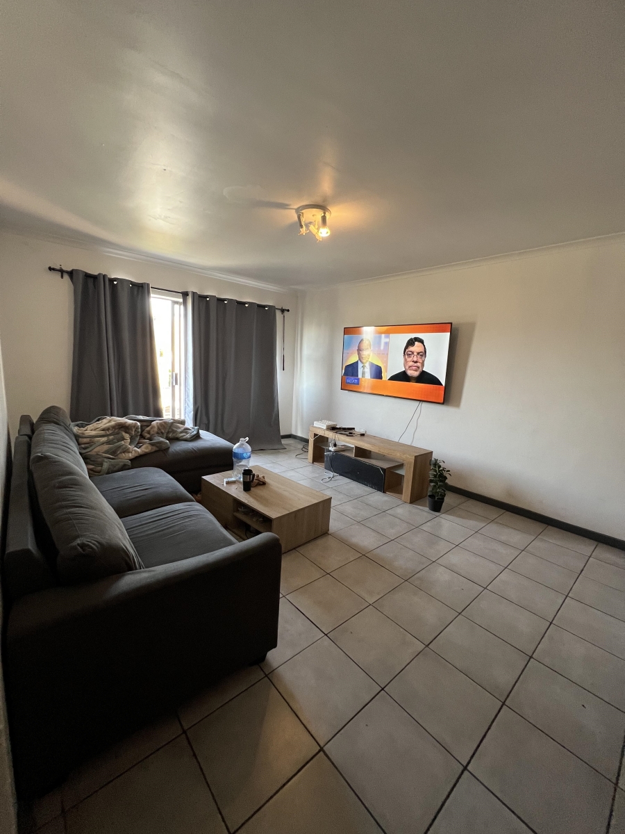 2 Bedroom Property for Sale in Sea Breeze Western Cape